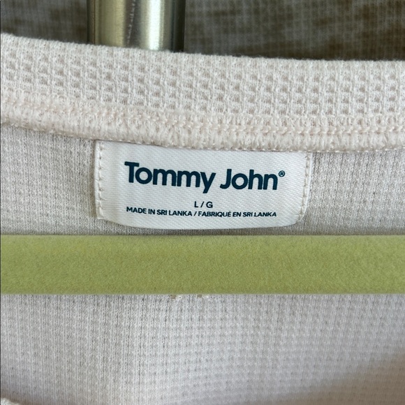 Tommy John Waffle Knit Top. Size Large. - Picture 3 of 4
